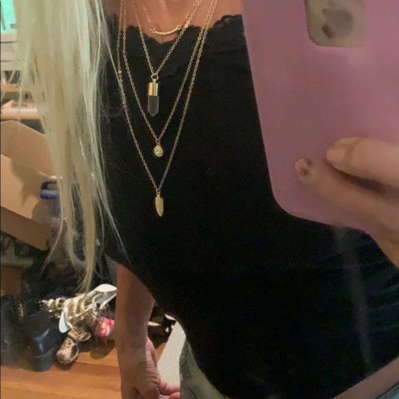 GORGEOUS 4 tier gold tone Long Crystal pendant - Picture 3 of 7